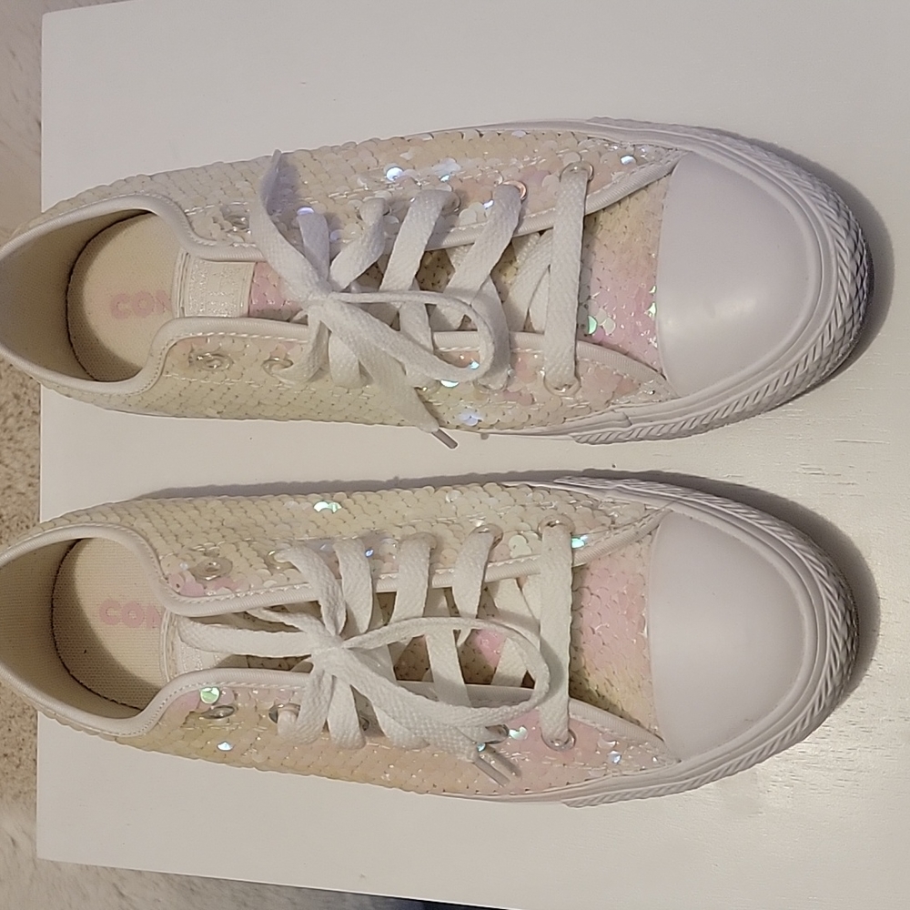 Women's Converse Chuck Taylor Low-top Peony Pink /multi/white size 8.